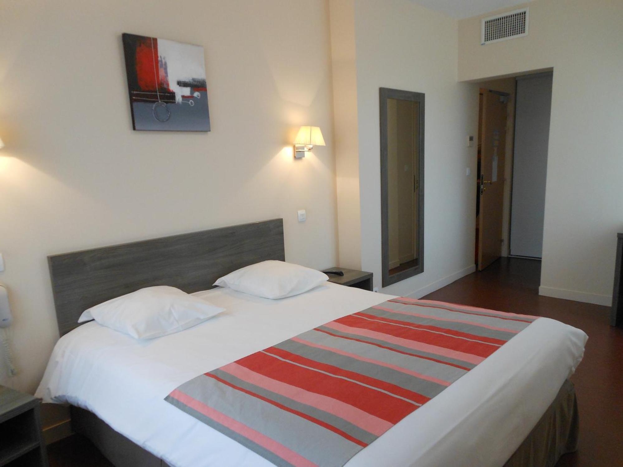 Hotel Du Parc ชาโตเนิฟ-ซูร์-ลัวร์ ห้อง รูปภาพ